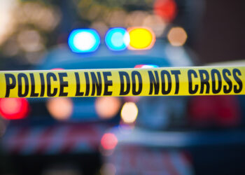 2 killed, several injured after coach bus crosses median on LIE in Maspeth